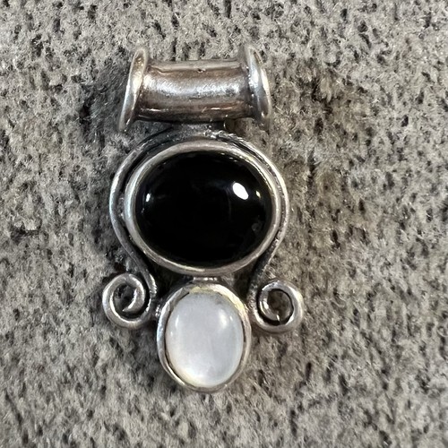 Vintage Artisan Hand Made Onyx & Mother Of Pearl Shell Sterling Silver Pendant