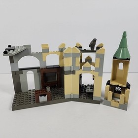 (Incomplete) LEGO 4709 Harry Potter: Hogwarts Castle Assembled Set
