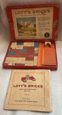 Lott s Bricks Spielzeug Steinstücke mit Originalkarton 1 und Bauanleitung