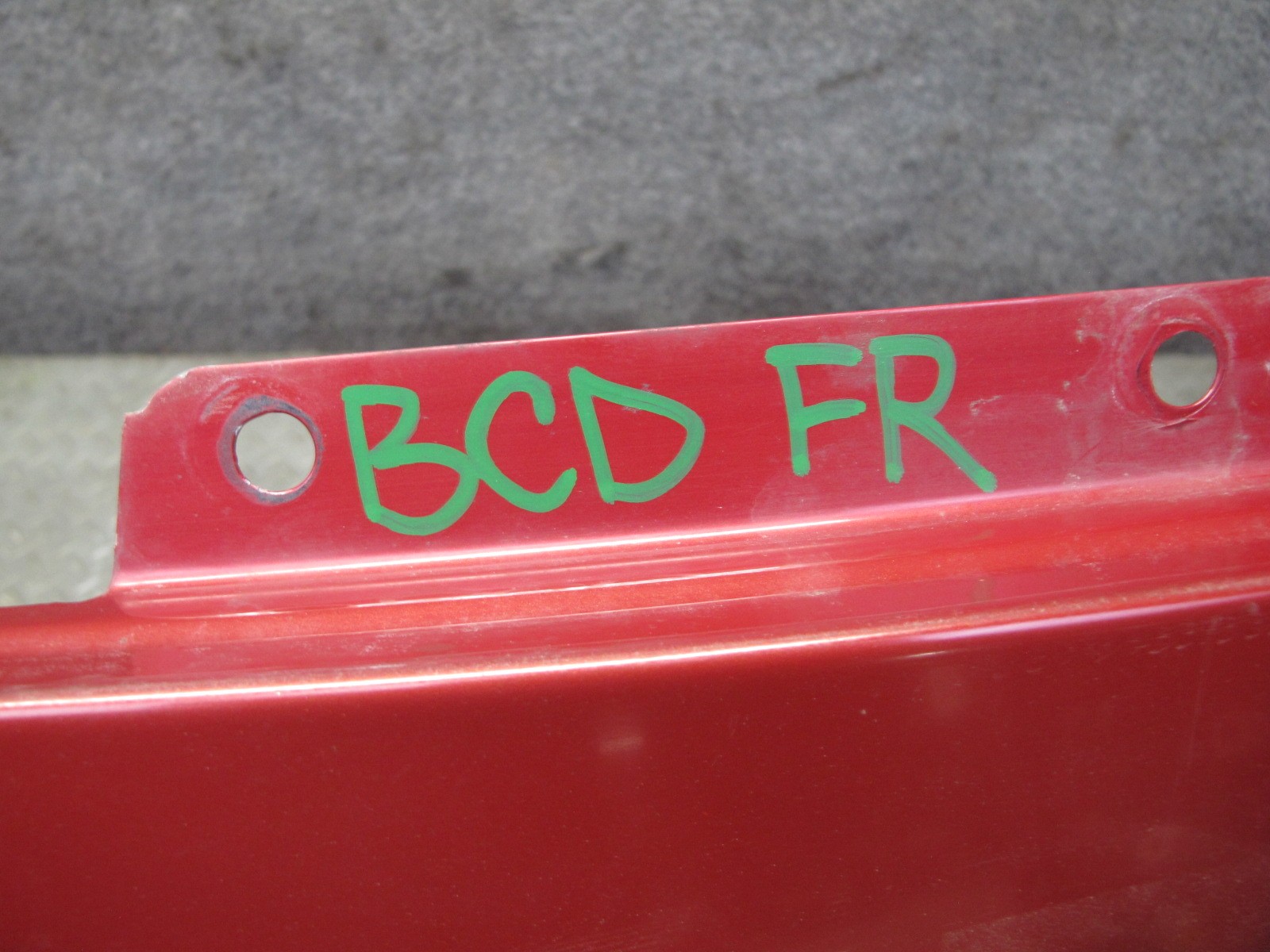 2006-2012 BENTLEY FLYING SPUR FRONT RIGHT SIDE FENDER SHELL COVER PANEL RED
