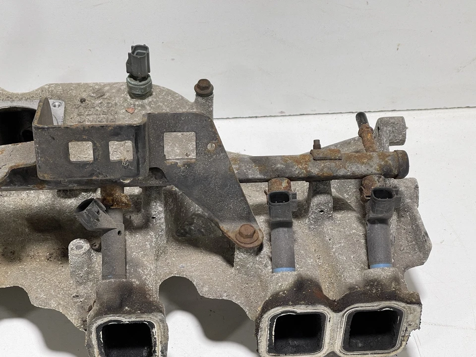 03-04 Jeep TJ Wrangler 4.0 Intake Manifold w/ Fuel Rail & Injectors 04854036AB - Image 4 of 4