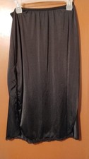 LARGE 28' INCH HALF SLIP-VINTAGE SHADOWLINE HAS SLIT-USA MADE NYLON