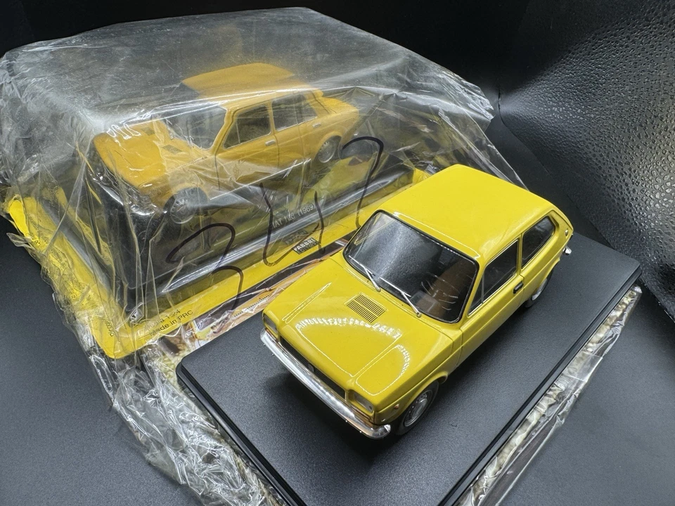 Lotto whitebox 4ruote collection 1/24 Fiat 127 e 128 confezione originale libro! - Immagine 2 di 4