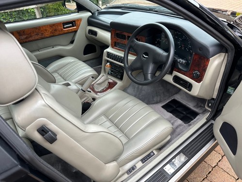1992 ASTON MARTIN VIRAGE 5.3 AUTO BLACK/GREY 32K MLS FSH STUNNING CAR - Picture 2 of 24