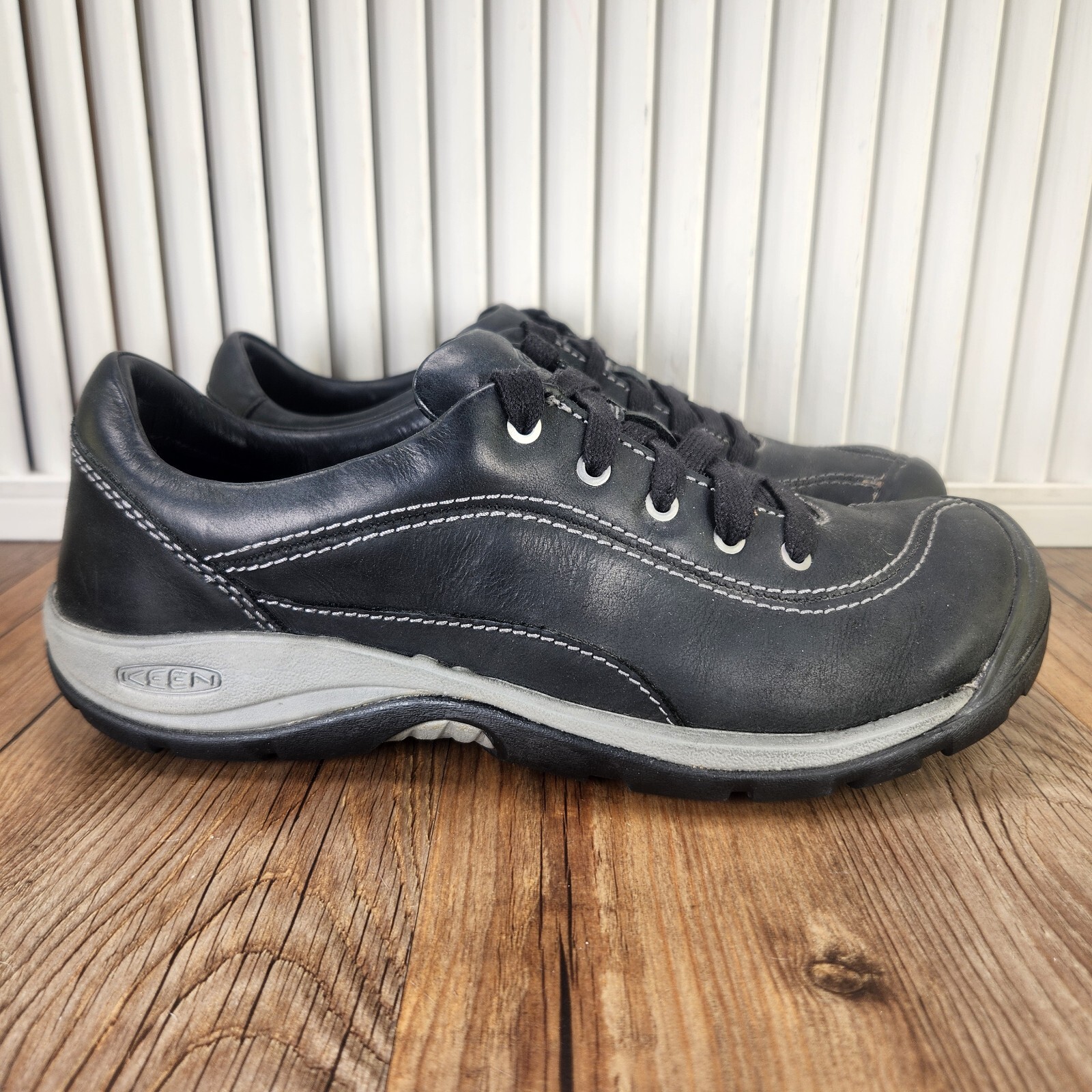 Keen Presidio II 2 Scarpe da ginnastica da trekking da trail in pelle nera da donna 1018314