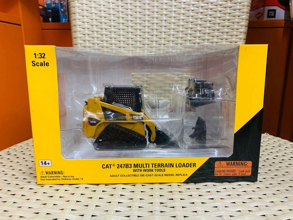 Norscot Cat 247B3 Multi Terrain Loader With Work Tools 1:32 New in Box #55269 - Image 3 of 4
