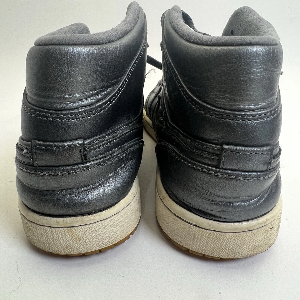 Size 10.5 Jordan 1 Mid Nouveau Cool Grey 2014 629151-007 NIke - Image 4 of 4