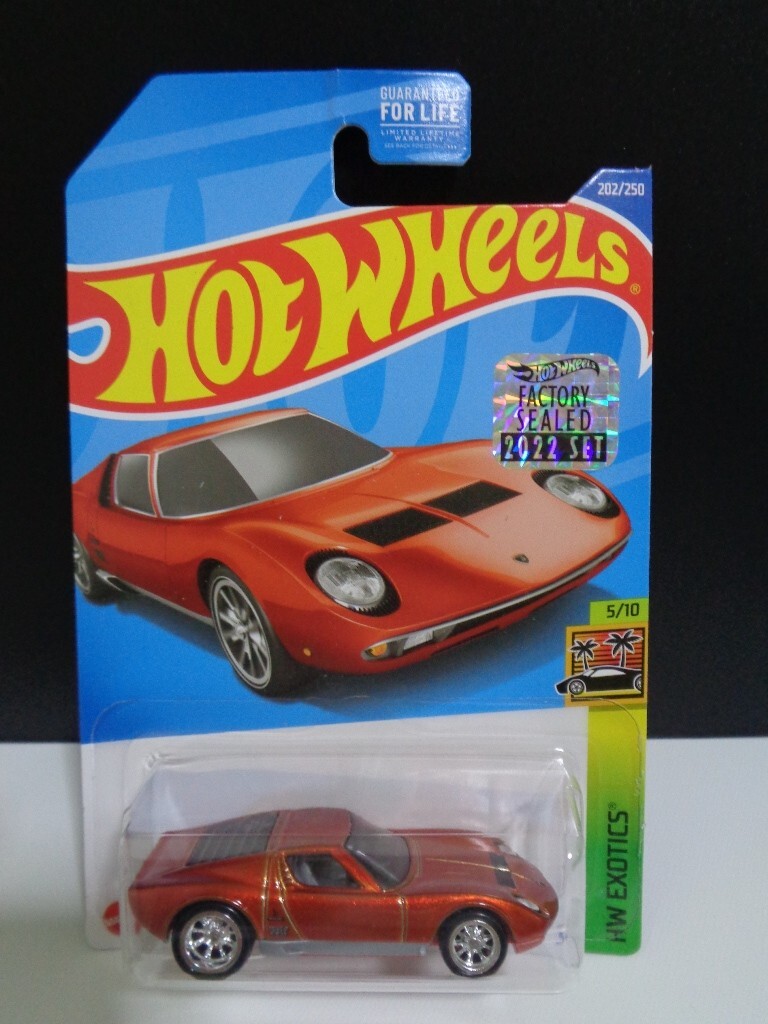 〈Hot Wheels〉1967 LAMBORGHINI MIURA P400 Amazon.com: Hot Wheels id '71 Lamborghini Miura P400 SV