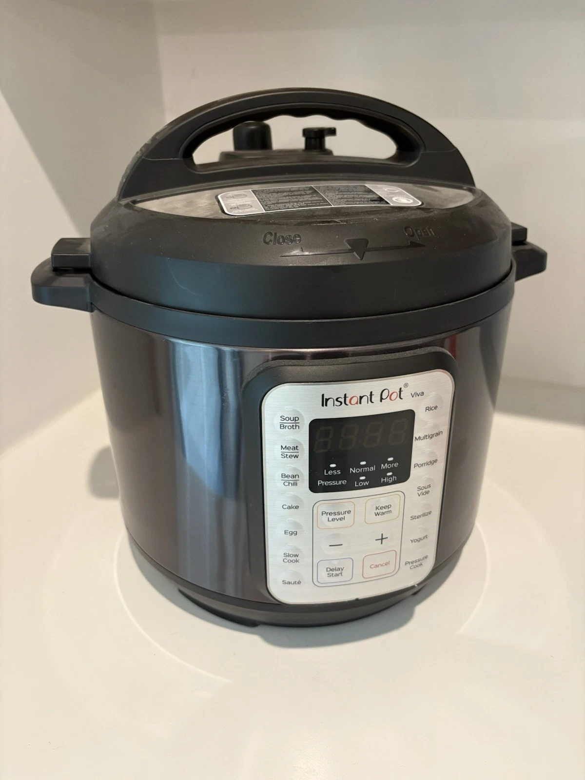 Instant Pot Viva 6 qt. Quart Pressure Cooker 9-in-1 Viva Black SS 60