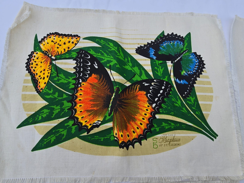 Das Bagshaus von St. Lucia W.J. Vier Leinen Tischsets, bunte Schmetterlinge - Bild 8 von 10