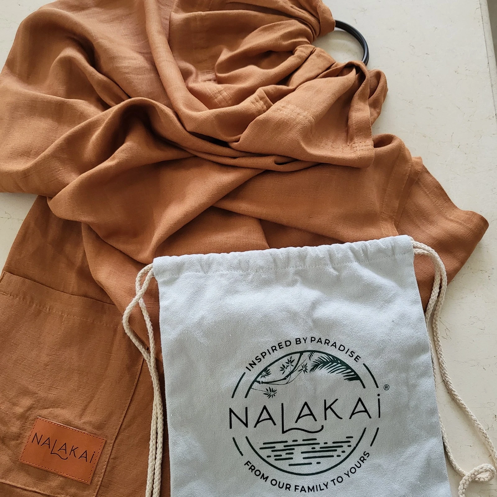 Nalakai Ring Sling Baby Carrier Bamboo & Linen Baby Sling Rust Color with Bag
Opens in a new window 