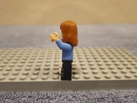 Lego Spiderman Mary Jane blue sweater minifigure Spider-man 4856 Doc Ock hideout
