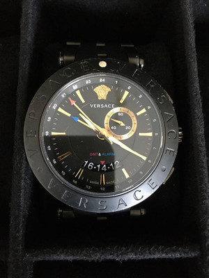 Versace 29G60D009S060 V-Race GMT Alarm Men's Wristwatch Operation