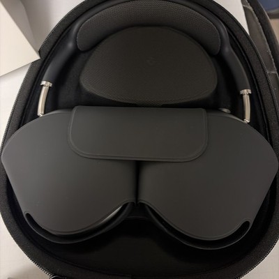 Apple Airpods Max Space Gray With Black A2096 MGYH3AM/A EXCELLENT
