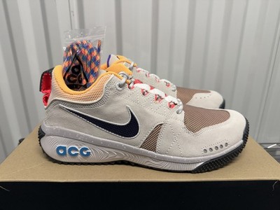 Size 10.5 NEW Nike ACG Dog Mountain Hiking Shoes Summit White Black - AQ0916-100
