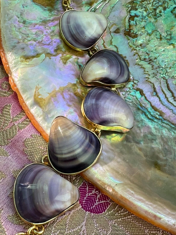 Charles Albert Violet Purple Clam Shell & Alchemia Gold Handcrafted Bracelet - Image 2 of 4