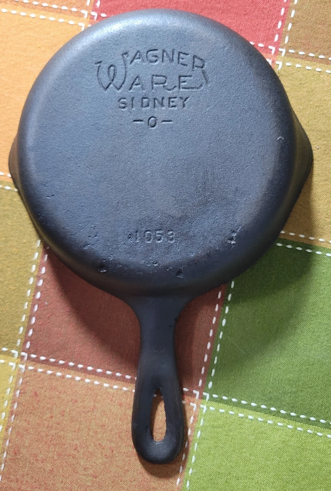 Wagner Sidney -O- No. 3 Cast Iron Skillet (Restored & Seasoned) FREE SHIPPING
Opens in a new window