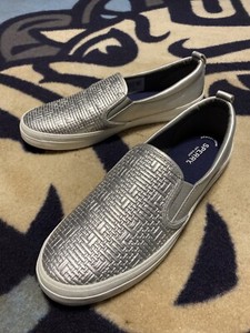 women's crest twin gore woven emboss sneaker