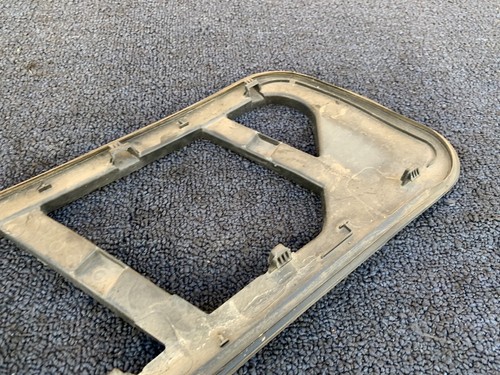 MERCEDES X166 W166 ML350 ML250 ML550 FRONTAL LADO DERECHO DEBAJO DEL CAPÓ CUBIERTA PANEL OEM - Imagen 3 de 6