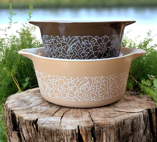 Vintage Pyrex Woodland casserole bowl lot Cinderella brown beige 473 474-B