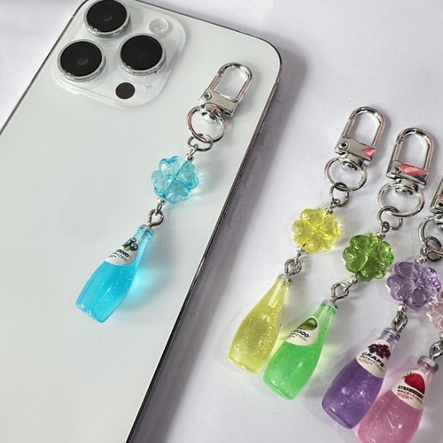 Handmade Resin Charm Unique Style Hanging Ornament for Youthful Trendsetters - 第 4/8 張圖片