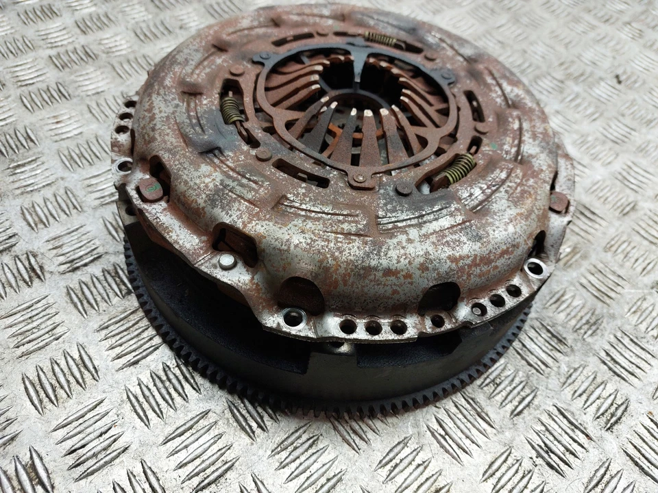 PEUGEOT BOXER 2.2 DIESEL FLYWHEEL AND CLUTCH 2023 - Image 3 of 4