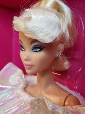Barbie Dolls & Doll Playsets without Vintage Convention Barbie Dolls & Doll Playsets without Vintage Convention