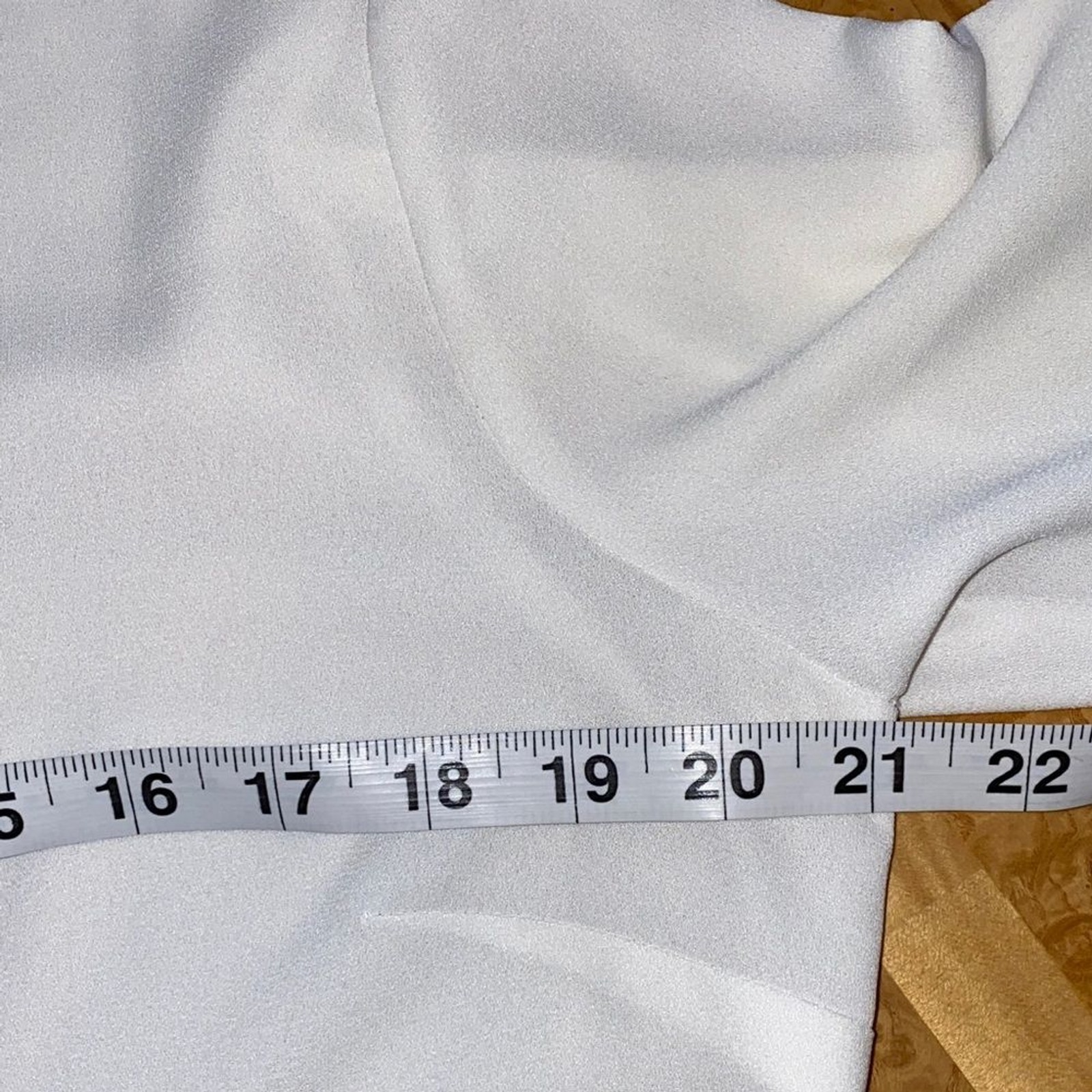 CAbi White Button-Down Float Blouse Size Small Ov… - image 9