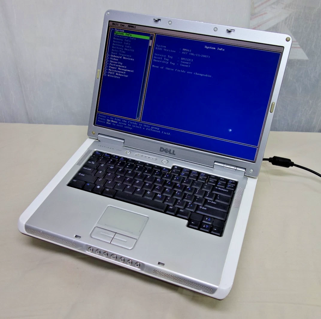 Dell Inspiron 6400 Integrated/On-Board Graphics PC Laptops