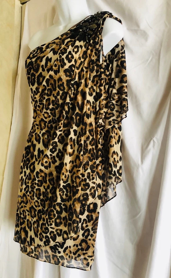 Caché Vintage Un Hombro Drapeado Estampado Leopardo Talla 2 Foto 3 de 4