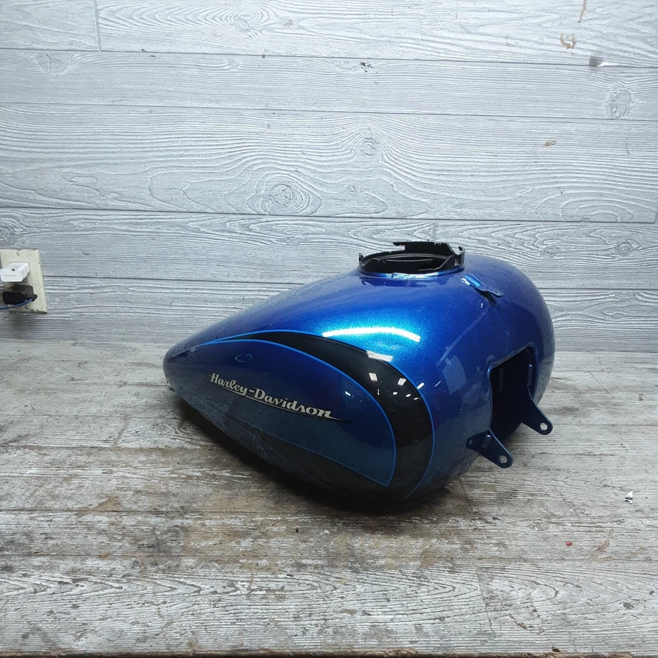 2014 Harley-Davidson FLHTK Ultra Limited Touring Gas Tank Daytona Blue - Image 3 of 4