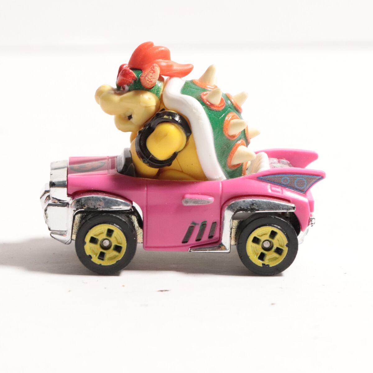 Hot Wheels Mario Kart Bowser Badwagon Kart