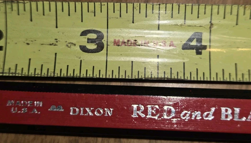 Vintage DIXON RED and BLACK 997-M MEDIUM MADE IN U.S.A. Carpentry Pencil 20+Yrs - Image 3 of 4