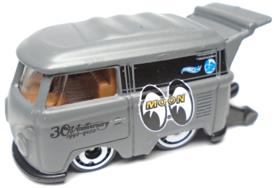 2023 HOT WHEELS VOLKSWAGEN KOOL KOMBI MOONEYES 30TH GRAY 2 1/4
