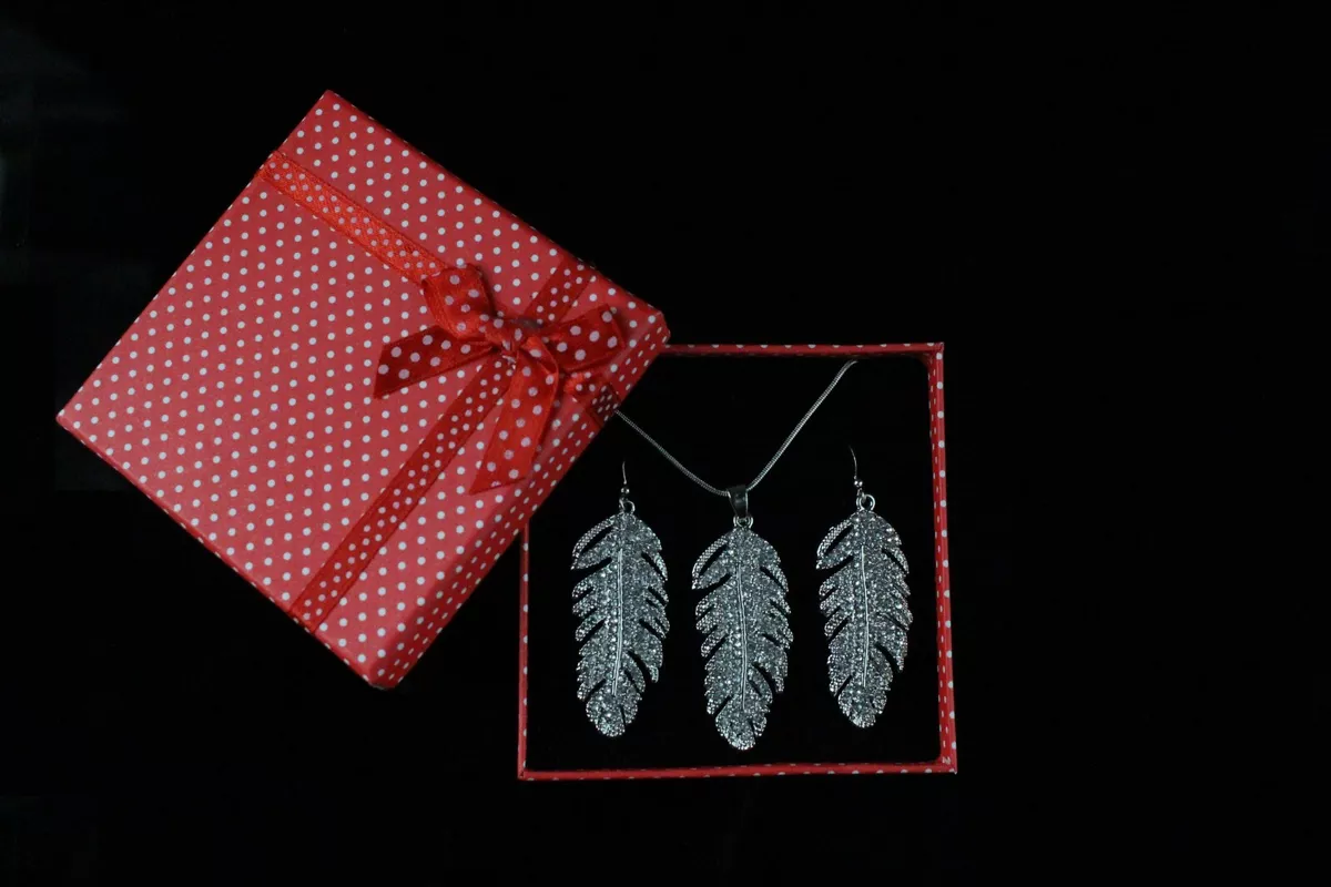 Feather jewellery swarovski deals