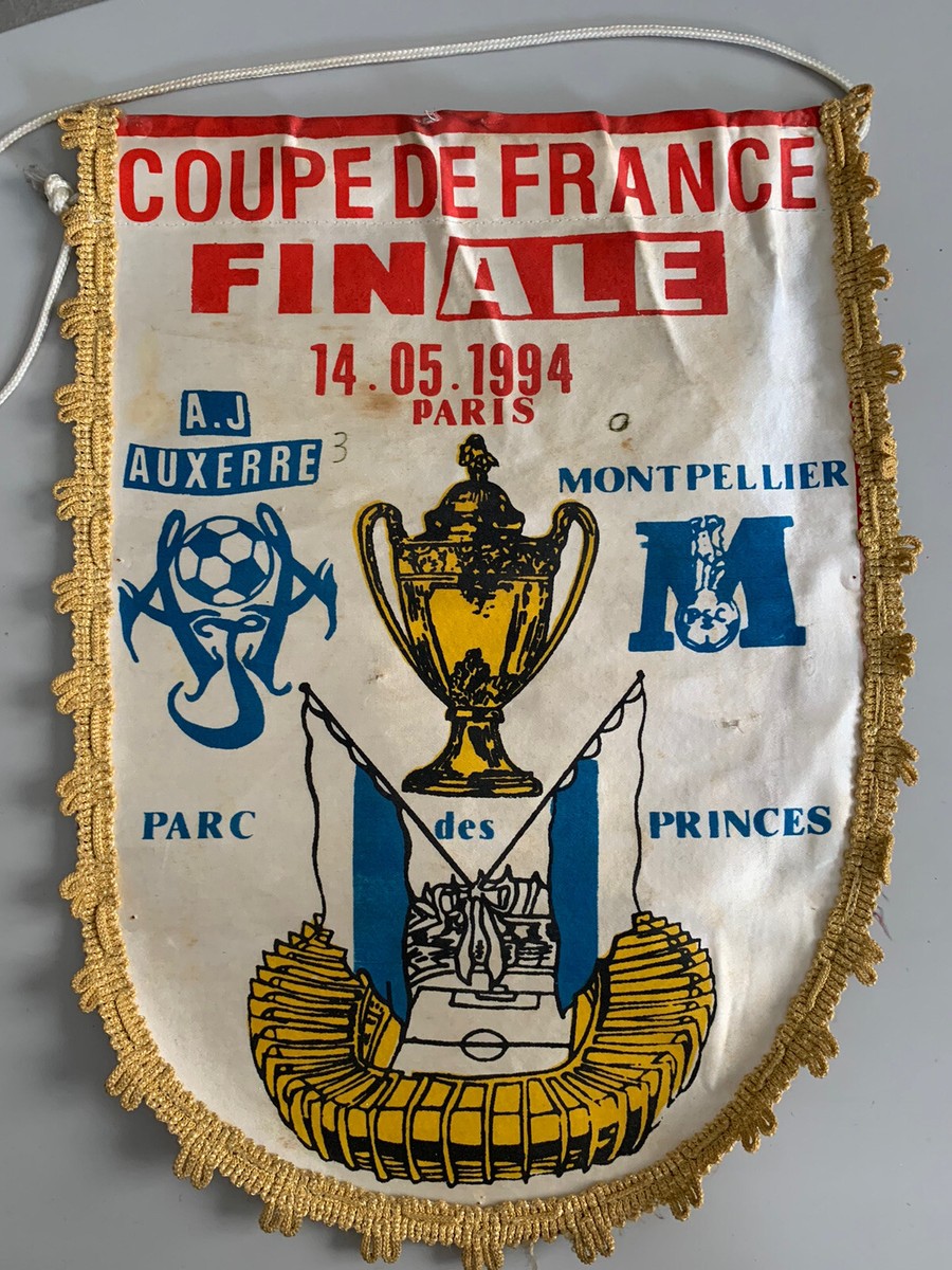 Grand Fanion Rare AJ Auxerre Vs Montpellier SC - Finale 1994 - Football Français