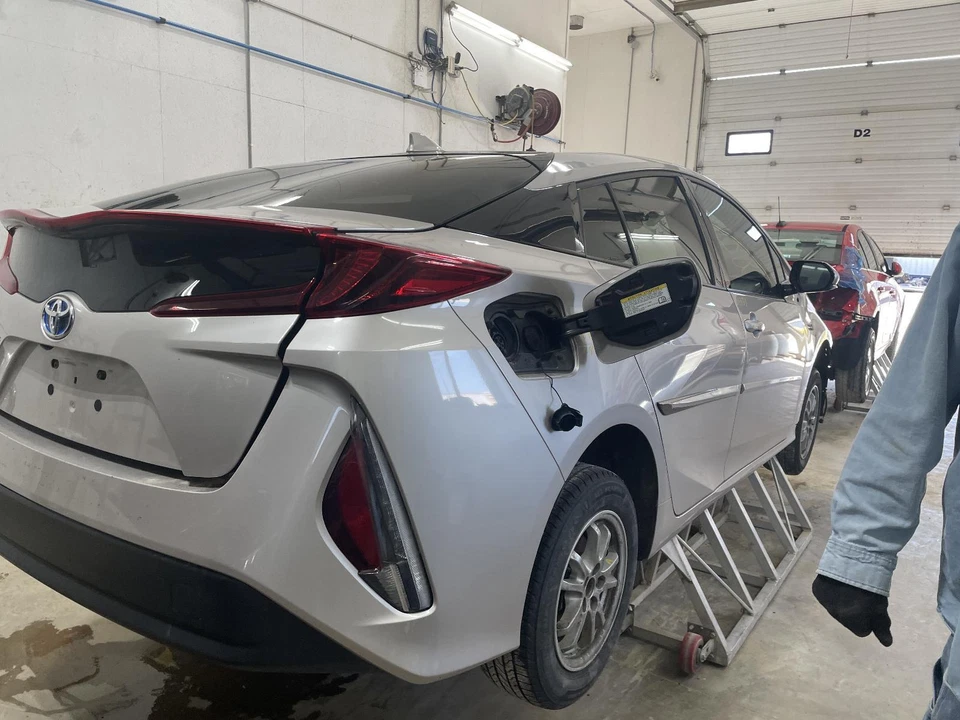 Medidor de velocímetro usado serve: 2018 Toyota Prius cluster Prius Prime VIN FP 7º an - Imagem 4 de 4