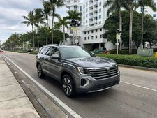2025 Volkswagen Atlas 2.0T SE w/Technology 4MOTION