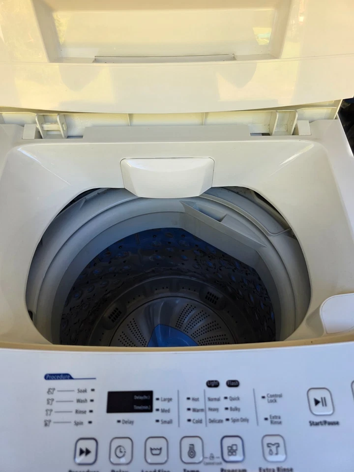 Panda - Lavadora portátil modelo PAN50SWF2 1,6 pies cúbicos  Foto 4 de 4