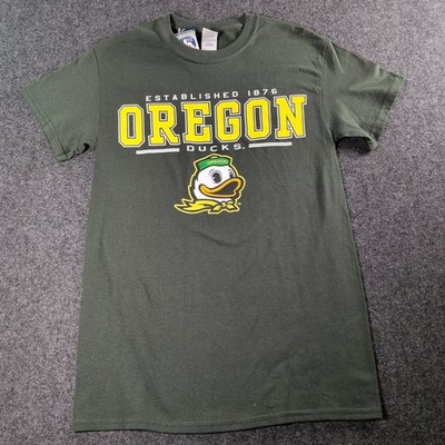 Oregon Ducks T Shirt Men s Small Green Graphic Tee University of Oregon