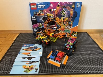 LEGO City 60295 Stuntz Stunt-Show Arena mit Monster Trucks, Motorrad, Autos