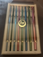 Vintage BOYE Aluminum Crochet Hook Set 8 Most Popular Sizes D-K w/ Plastic Case