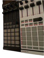 Native Instruments Traktor Kontrol F1 DJ Cont...