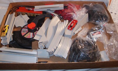MATTEL HOT WHEELS SUPER TURBO TRAX 3000 SET 1985 BOXED WITH CARS