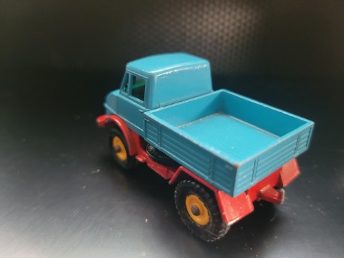Vintage Lesney Matchbox Unimog Truck Matchbox Series No 49 Blue Red with Yellow - Picture 5 of 6