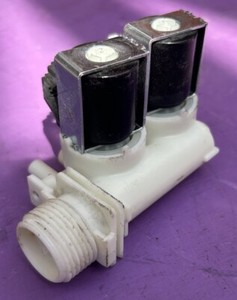 HOTPOINT WMFUG942G Waschmaschine Wassereinlassventil 33390115 W16001667806