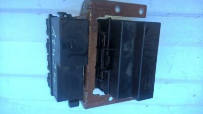 2cit14n003aa 2cit-14n003-aa 2c1t-14n003-da Sicherungskasten für Ford TR UK92718-22