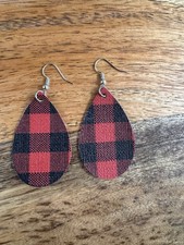 Red Black Buffalo Check Plaid teardrop lightweight earrings