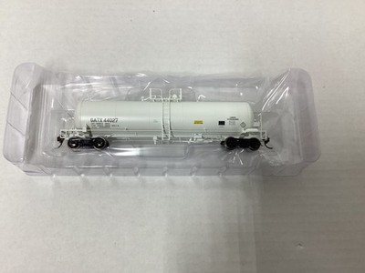 Athearn Genes #G1304 HO scale  GATX/White   20K  tank car Rd. #44027