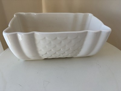 Vintage White Glaze USA 77 Hull Rectangle Planter With Fish Scales Design